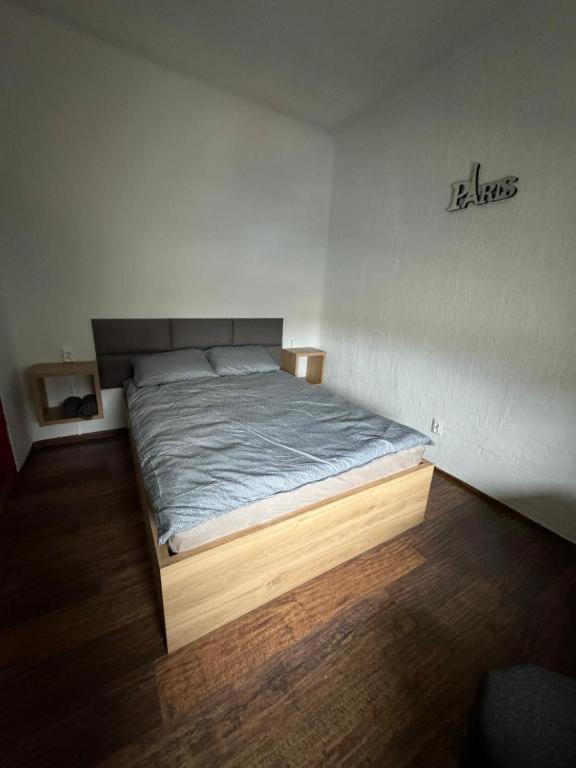 Hotelowe Pokoje Paris -Rynek Centrum- City One Kielce Extérieur photo