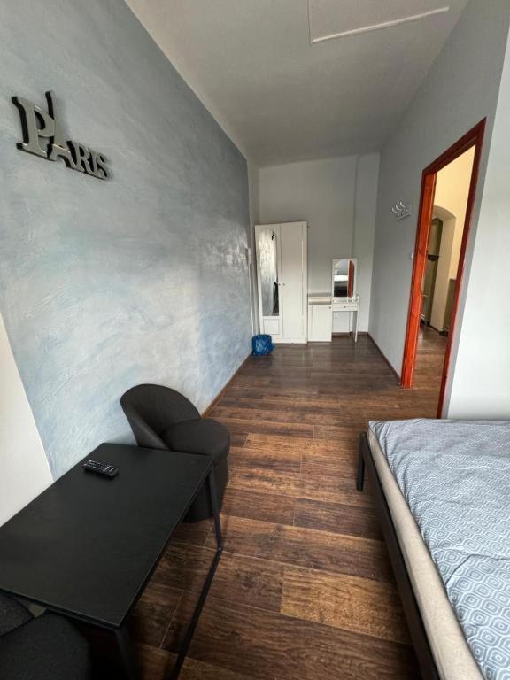 Hotelowe Pokoje Paris -Rynek Centrum- City One Kielce Extérieur photo